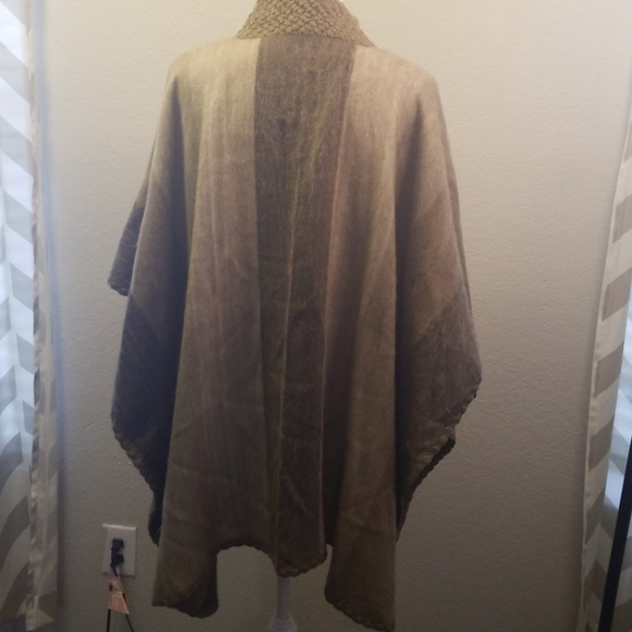 Alpaca brown poncho - Picture 4 of 6